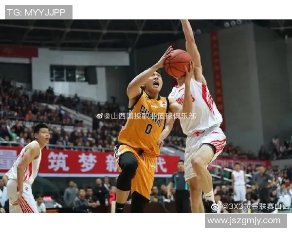 篮球赛精彩对决，最终比分定格在XX队胜XX队，终场比分XX比XX