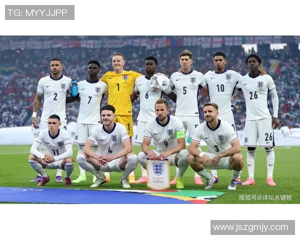 世界杯激情四溢各国球队争辉赛场英雄谱写新的传奇故事 世界杯激情四溢各国球队争辉赛场英雄谱写新的传奇故事